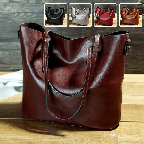 Women’s oil wax leather high-capacity shoulder messenger tote bag.