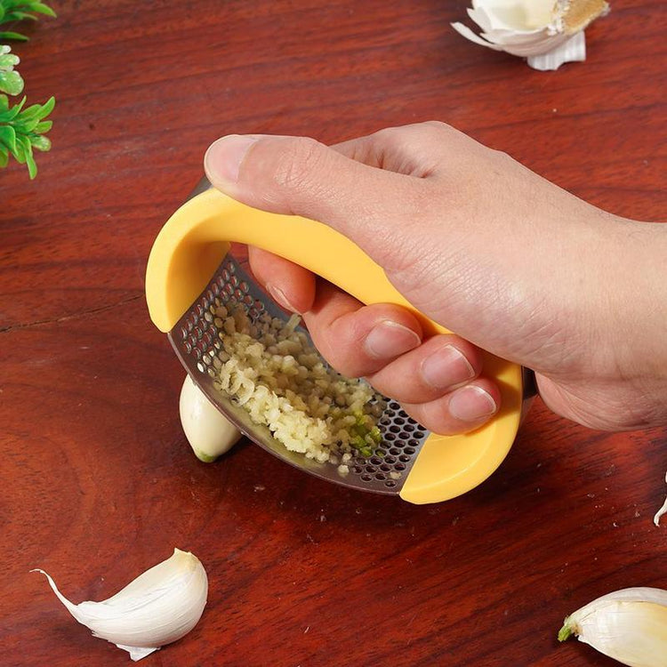 304 stainless steel manual garlic masher with ergonomic curved design