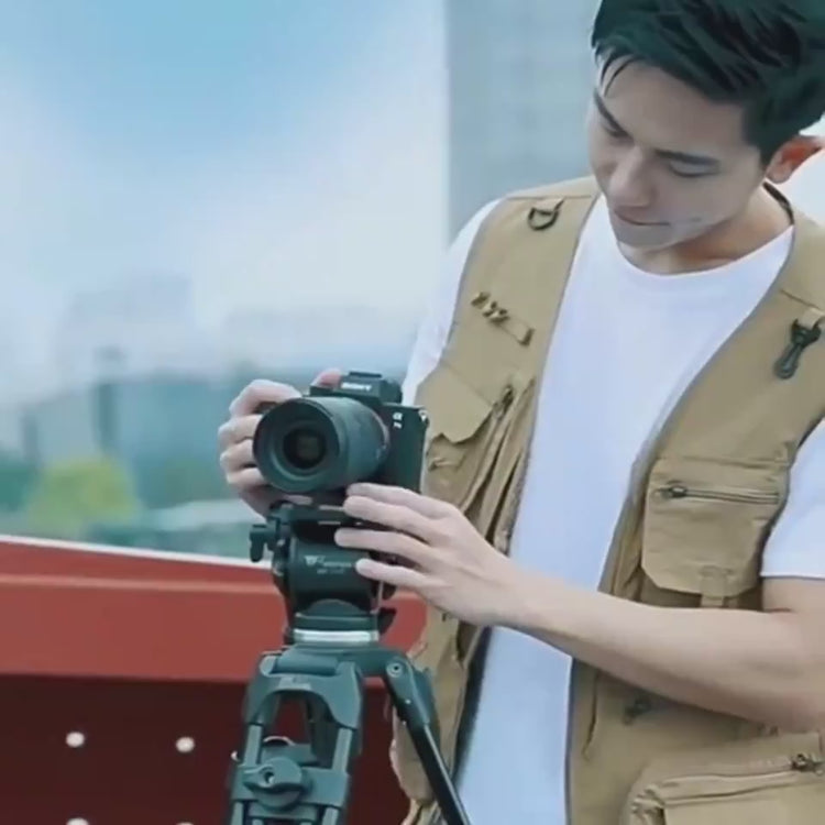 Men’s lightweight 14-pocket tactical mesh vest for summer outdoor fishing and hiking.